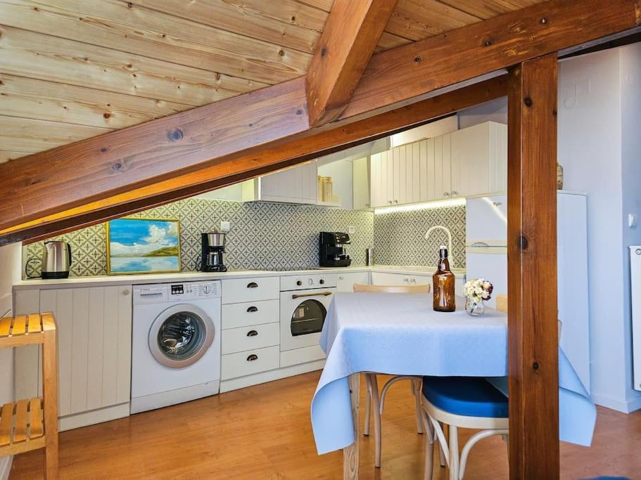 Sunny & Comfy Studio In The Heart Of Preveza Eksteriør billede